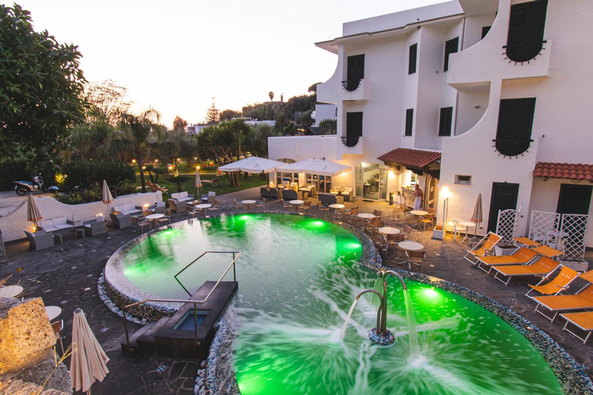 Victoria Park Resort Ischia Exterior photo